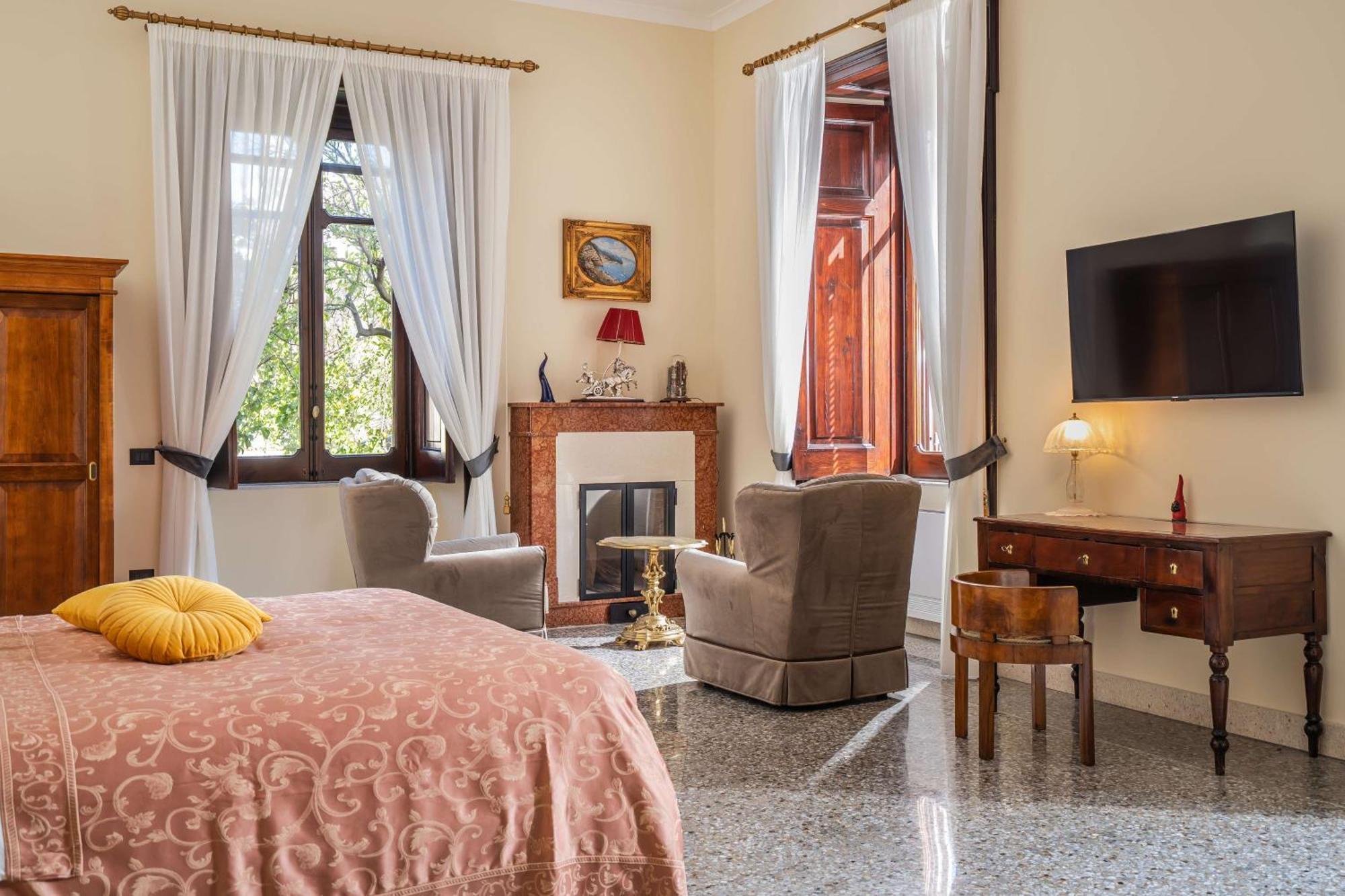 Villa Agostino Luxury B&B Vico Equense Room photo